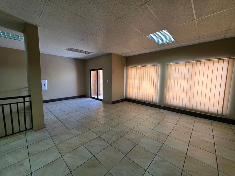 WORKSHOP TO RENT IN NALEDI - Photo 6
