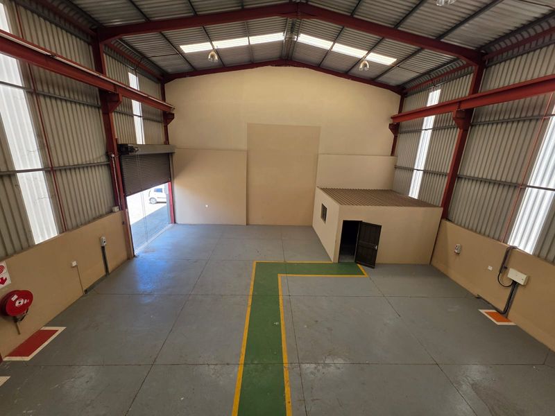 WORKSHOP TO RENT IN NALEDI - Photo 3