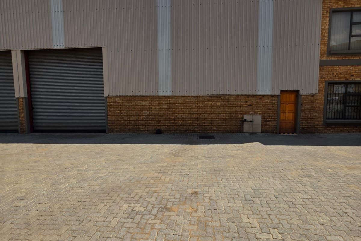 WORKSHOP TO RENT IN NALEDI - Photo 2