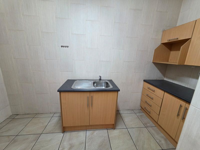 WORKSHOP TO RENT IN NALEDI - Photo 9