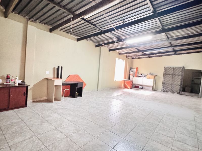 Prime Commercial Property with Office & Warehouse Space - Photo 7