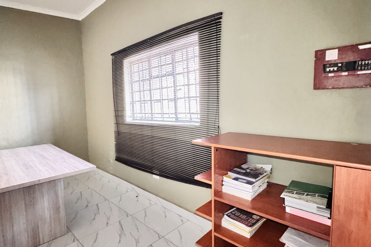 Prime Commercial Property with Office & Warehouse Space - Photo 5