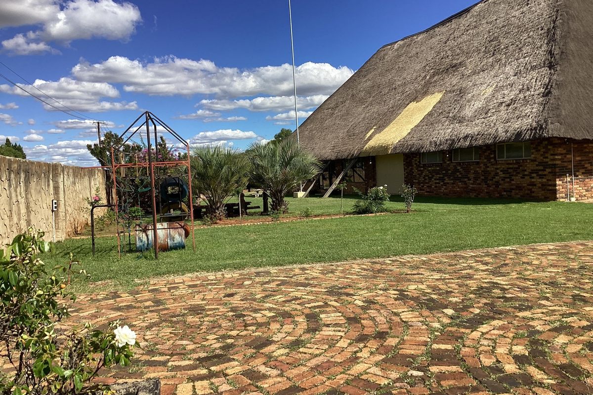 Iconic Thatched Events Estate on 1.06 Hectares | Established Venue with Expansion Potential - Photo 2