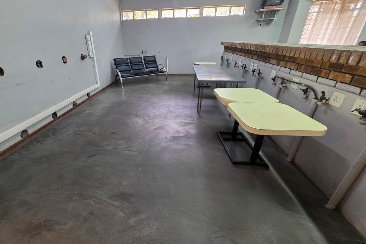 Prime Commercial Property for Sale in Sasolburg! - Photo 3