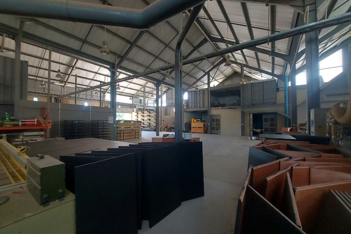 Immaculate & Functional Warehouse For Sale - KIRKNEY - Photo 4
