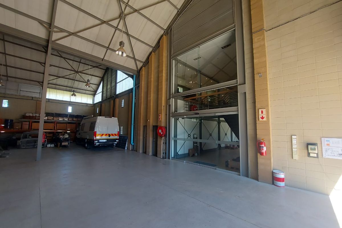 Immaculate & Functional Warehouse For Sale - KIRKNEY - Photo 3