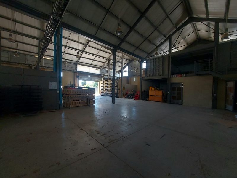 Immaculate & Functional Warehouse For Sale - KIRKNEY - Photo 8