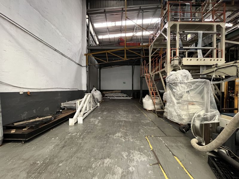 Industrial Facility with 3-Phase Power – 4 Maplefield Place, Springfield Park - Photo 5