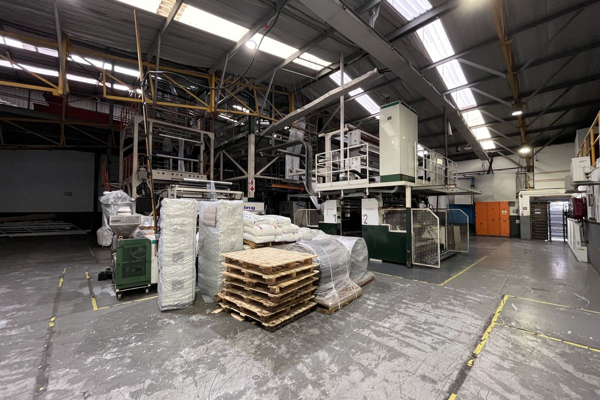 Industrial Facility with 3-Phase Power – 4 Maplefield Place, Springfield Park - Photo 3