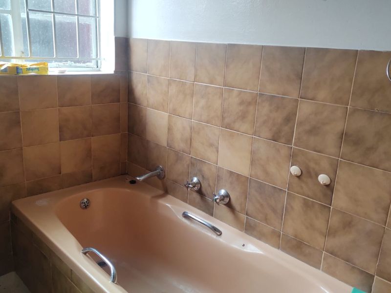 Prime Commercial Investment Opportunity – Springs Central - Photo 10