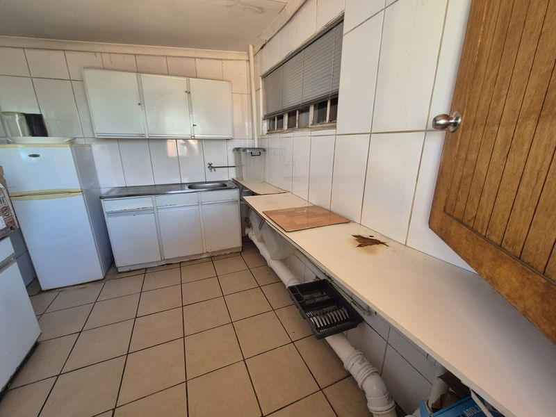!RARE COMMERCIAL OPPORTUNITY! - Photo 9