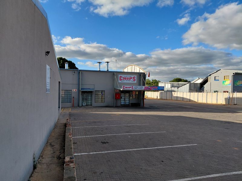 High-Value Industrial Property in a Prime Commercial Location - Photo 7