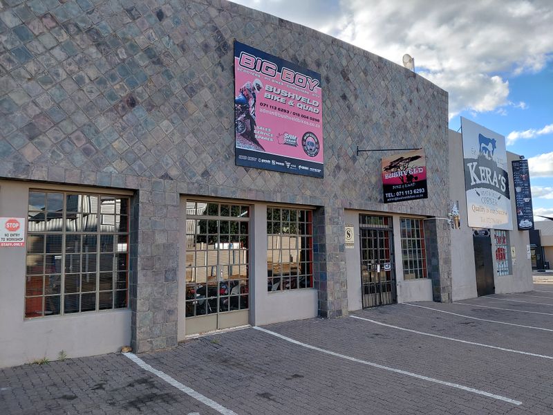 High-Value Industrial Property in a Prime Commercial Location - Photo 2