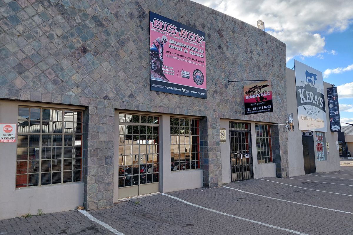 High-Value Industrial Property in a Prime Commercial Location - Photo 2