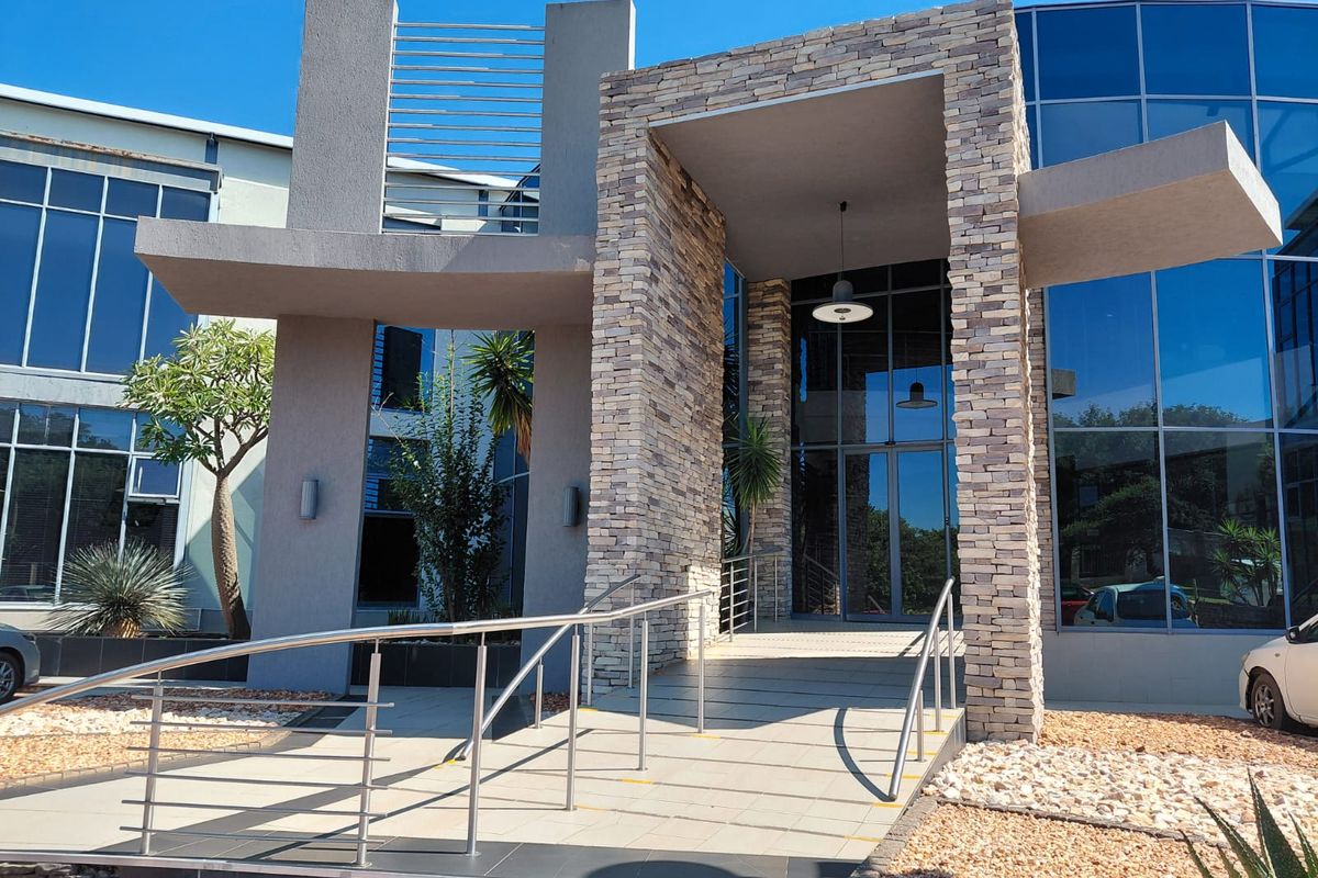 Exceptional Office Building – Bendor, Polokwane - Photo 2