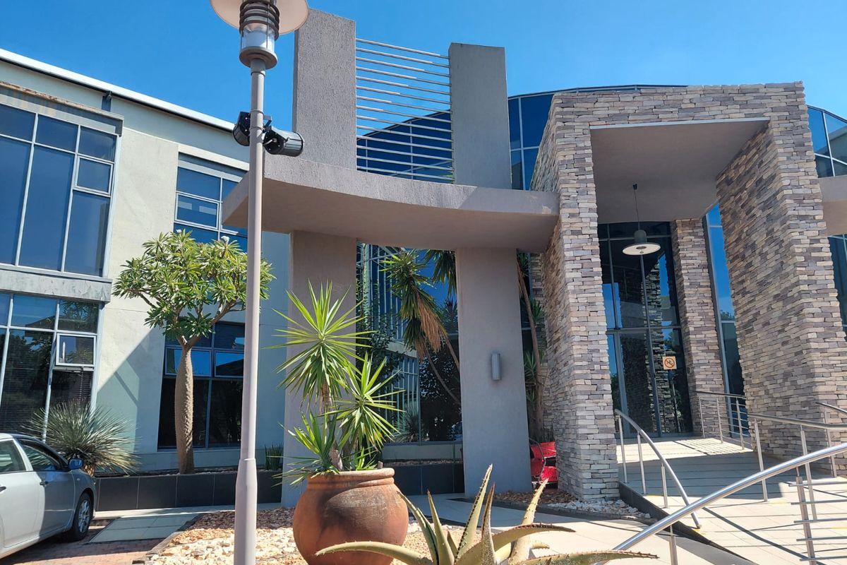 Exceptional Office Building – Bendor, Polokwane - Photo 3