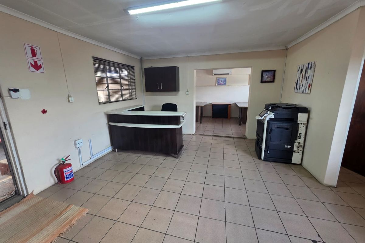 OFFICE SPACE TO RENT IN DUNCANVILLE - Photo 3