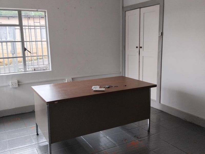 Commercial space To Let - Photo 6