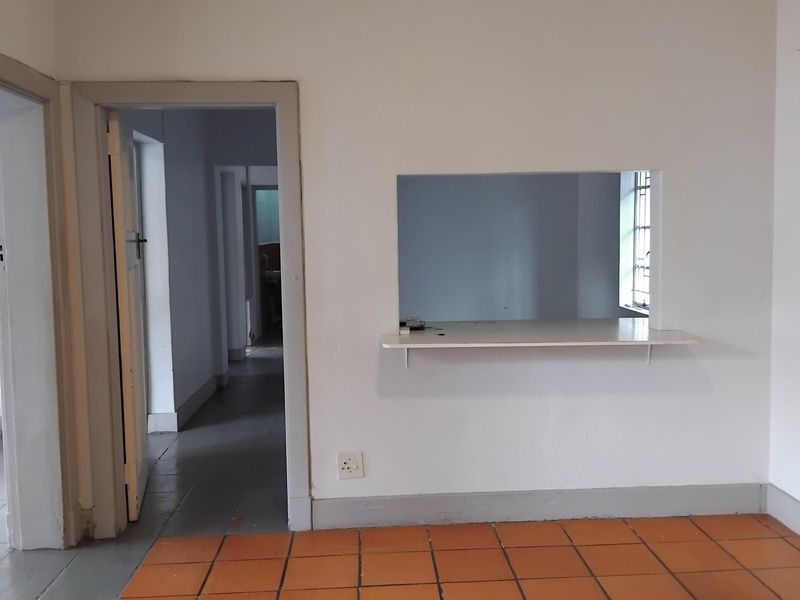 Commercial space To Let - Photo 2