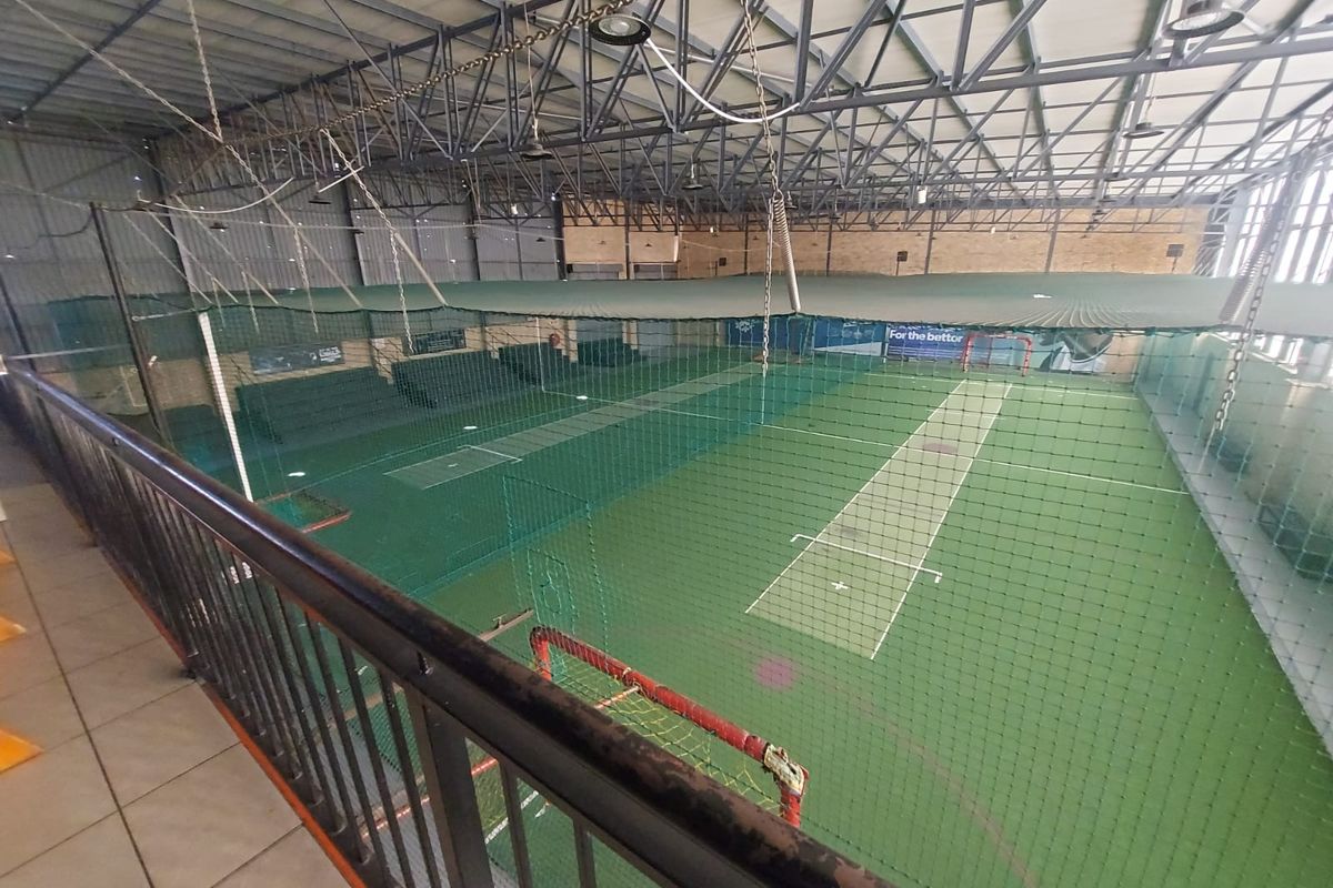 INDUSTRIAL WAREHOUSE FOR SALE IN SECURE PARK - NORTH RIDING - Photo 5