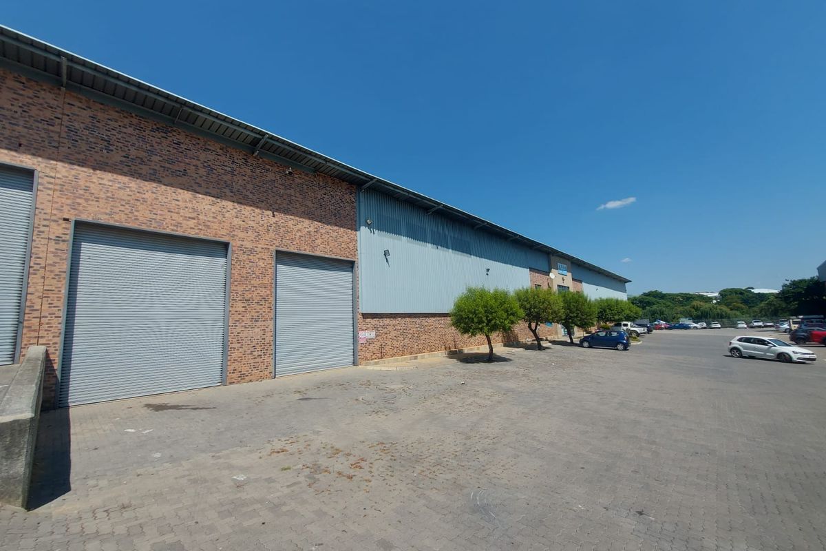 INDUSTRIAL WAREHOUSE FOR SALE IN SECURE PARK - NORTH RIDING - Photo 3