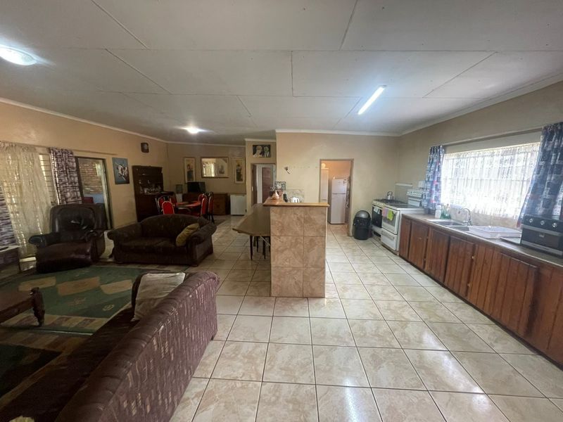 Prime Vaal Riverfront Smallholding | 2.5ha with 80m River Frontage & Piggery. - Photo 7