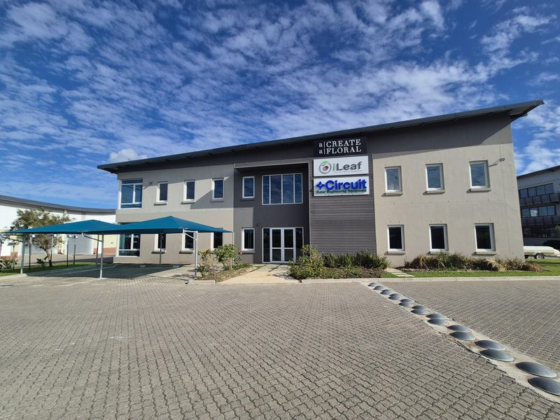 COMMERCIAL OFFICE TO LET - THE GROVE BUSINESS PARK - Photo 1