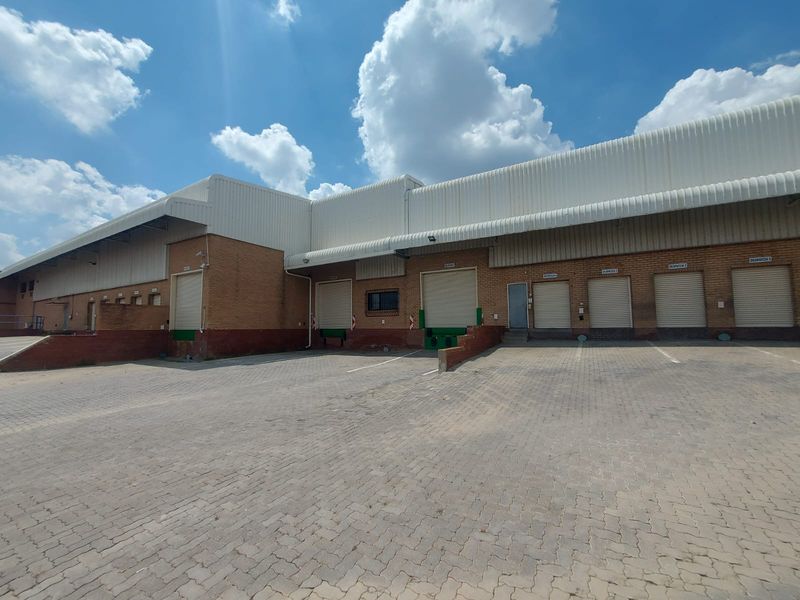 IMMACULATE & VERSATILE WAREHOUSE FOR SALE - NORTHLANDS BUSINESS PARK - NORTH RIDING - Photo 3
