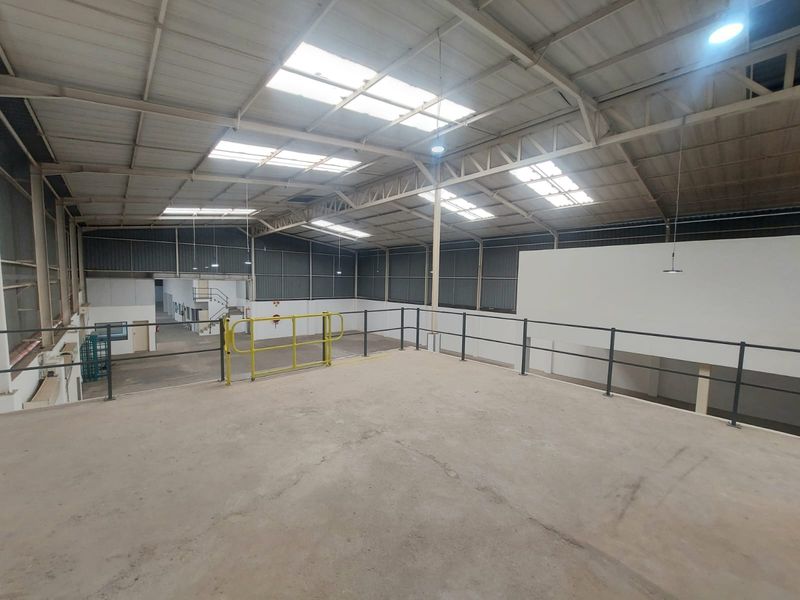 IMMACULATE & VERSATILE WAREHOUSE FOR SALE - NORTHLANDS BUSINESS PARK - NORTH RIDING - Photo 9