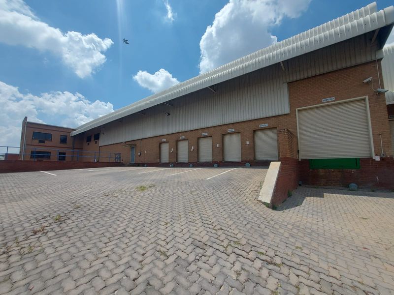 IMMACULATE & VERSATILE WAREHOUSE FOR SALE - NORTHLANDS BUSINESS PARK - NORTH RIDING - Photo 5