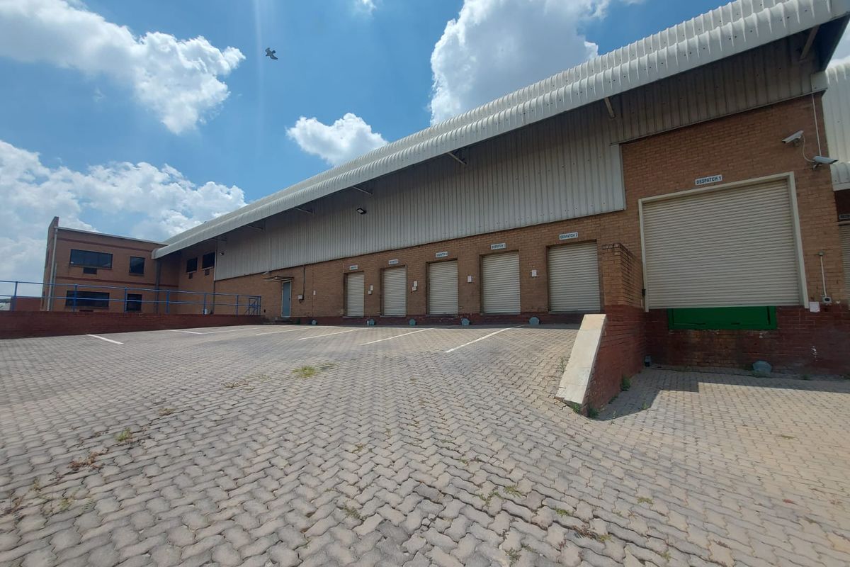 IMMACULATE & VERSATILE WAREHOUSE FOR SALE - NORTHLANDS BUSINESS PARK - NORTH RIDING - Photo 5