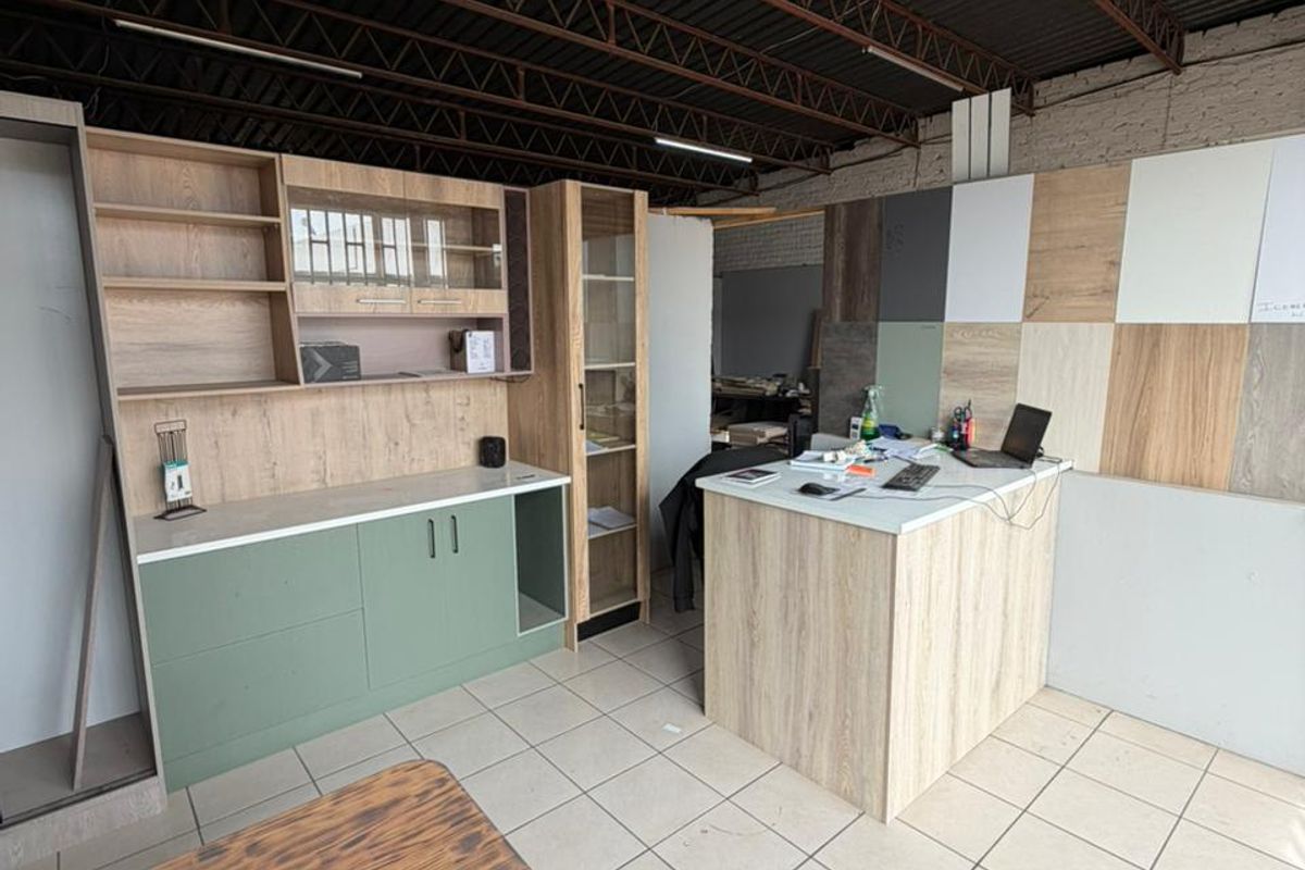 Commercial Workshop Space to Rent in Meyerton - Photo 2