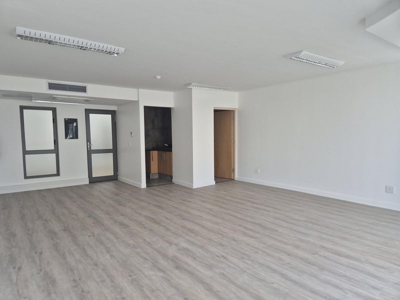 OFFICE TO LET - HIBERNIAN TOWERS - Photo 7
