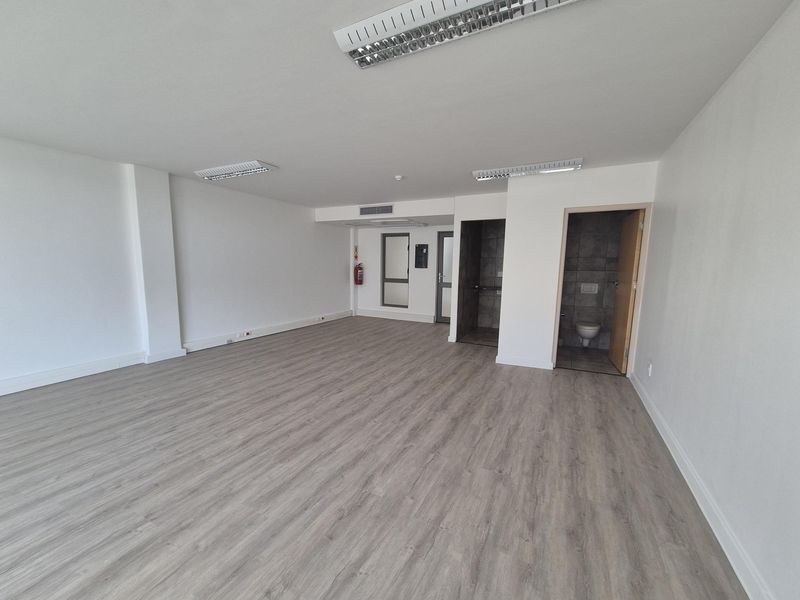 OFFICE TO LET - HIBERNIAN TOWERS - Photo 8
