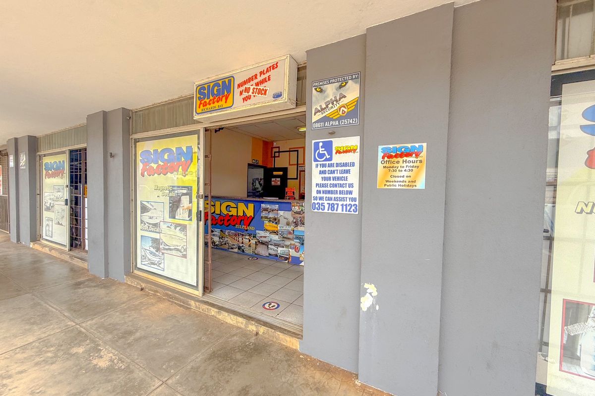 200 Square Meter, Ground Floor Unit For Rent - Photo 2