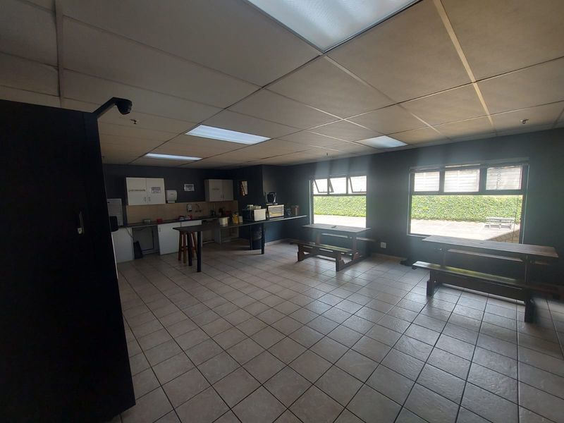 LARGE HIGHWAY FRONTAGE INDUSTRIAL MODERN WAREHOUSE 3 PHASE POWER - Photo 8