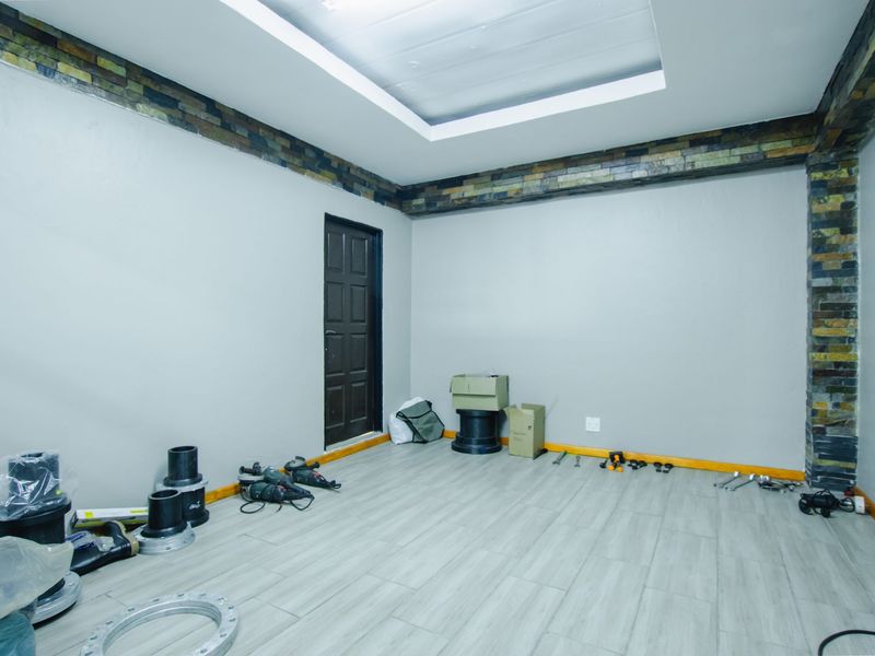 Commercial property for sale Secunda - Photo 10