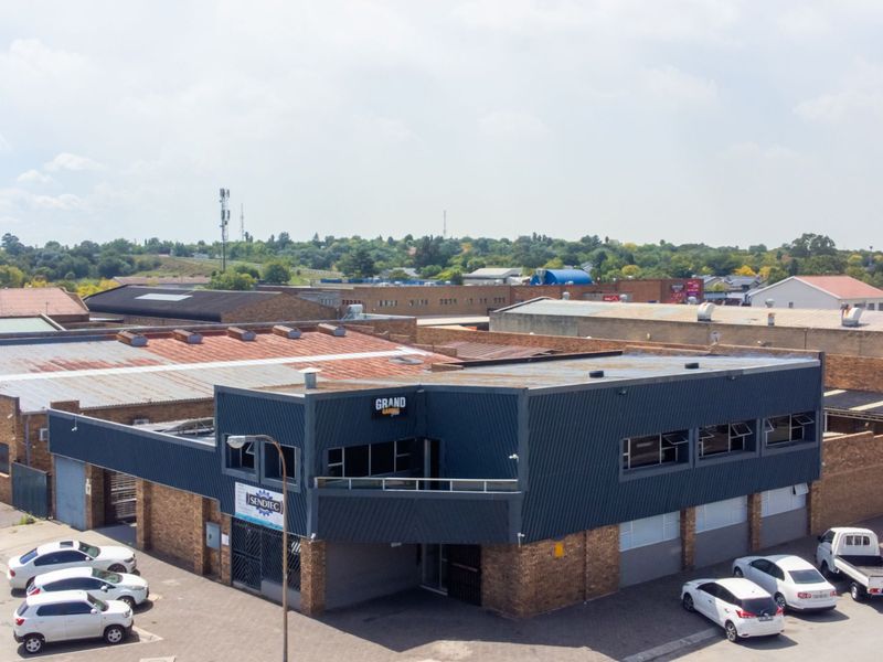 Commercial property for sale Secunda - Photo 2