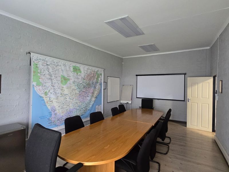 Exceptional Smallholding with Industrial Facility in Henley on Klip – Endless Potential. - Photo 8