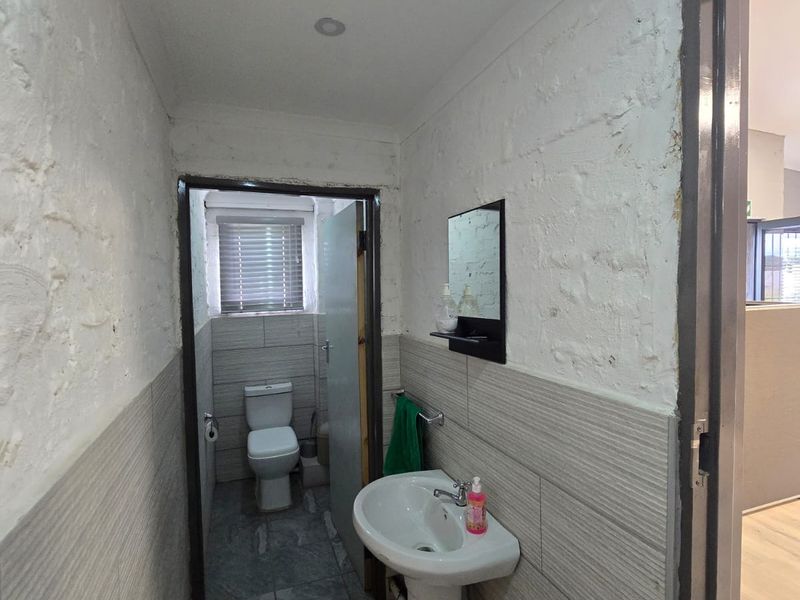 Exceptional Smallholding with Industrial Facility in Henley on Klip – Endless Potential. - Photo 7