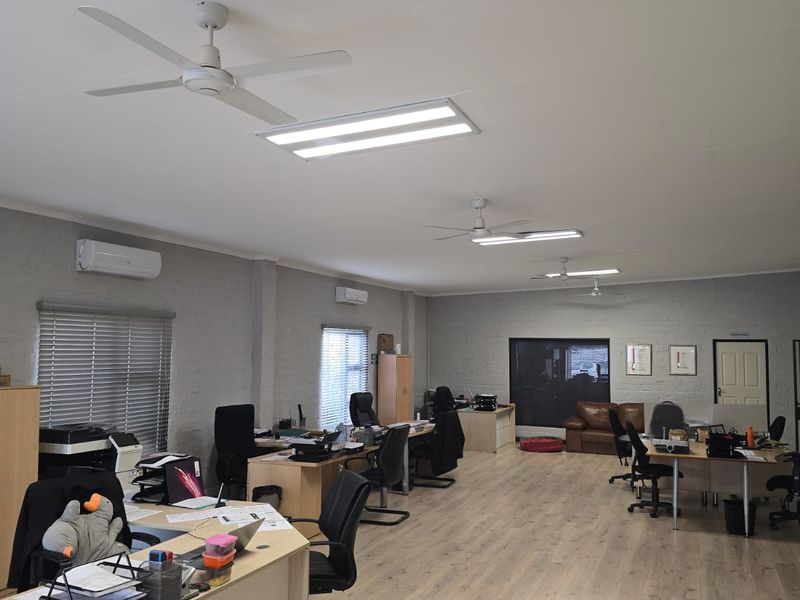 Exceptional Smallholding with Industrial Facility in Henley on Klip – Endless Potential. - Photo 5