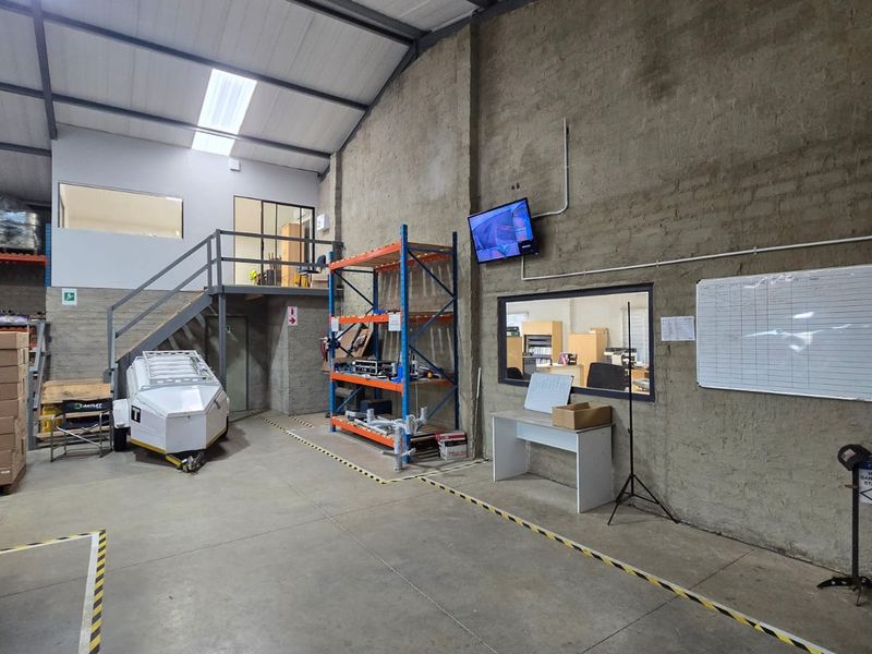 Exceptional Smallholding with Industrial Facility in Henley on Klip – Endless Potential. - Photo 10