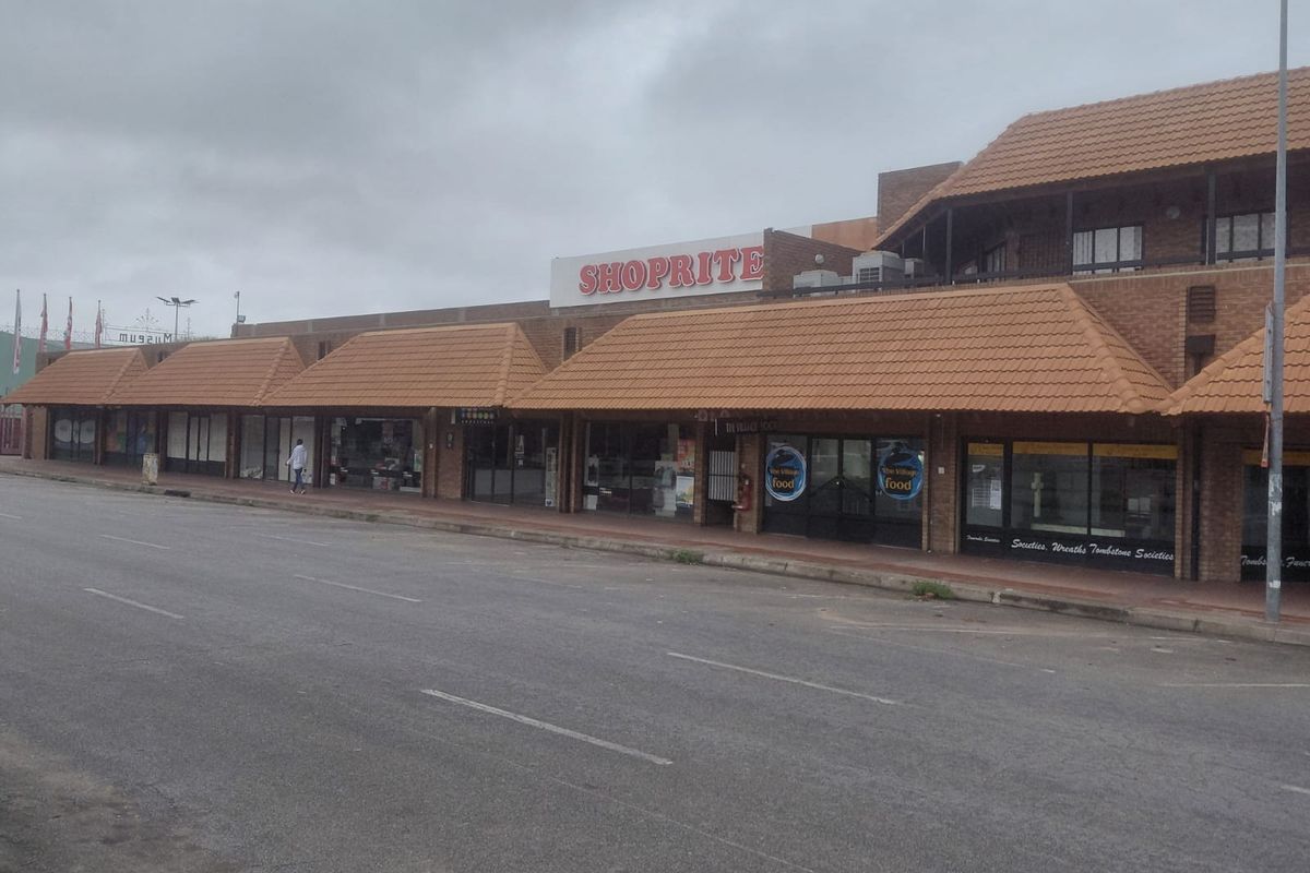 Prime CBD Retail Investment Anchored by National Tenants - Photo 3