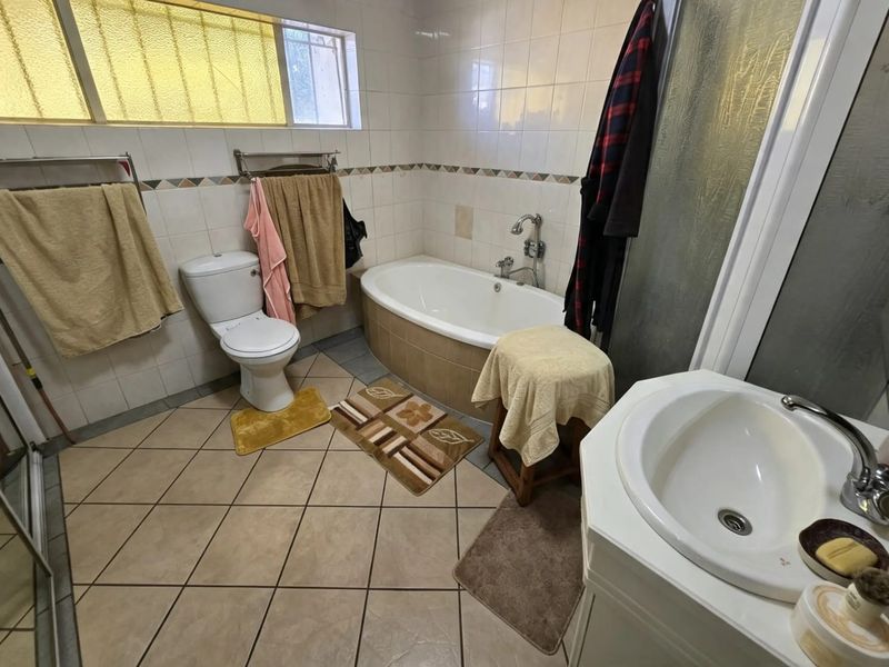 A Business & Investment Opportunity in Buyscelia AH, Meyerton. - Photo 9