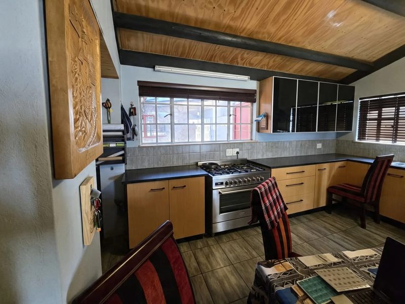 A Business & Investment Opportunity in Buyscelia AH, Meyerton. - Photo 6