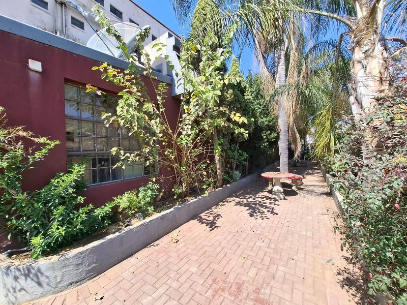 Multi-Unit Accommodation Property - Photo 10