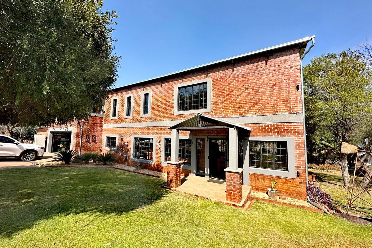 “Your own piece of Bushveld Paradise” - Photo 3