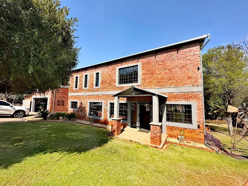 “Your own piece of Bushveld Paradise” - Photo 3