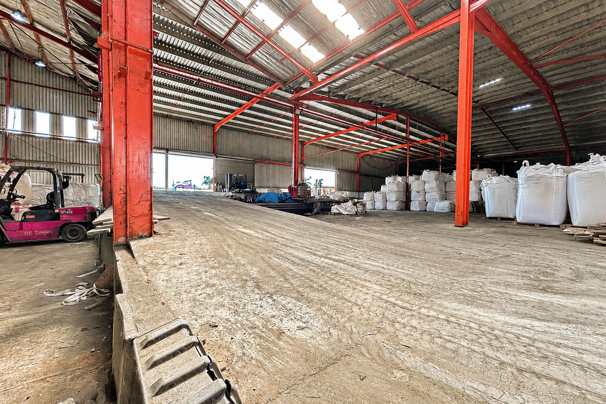 7 618 sqms Warehouse available for Sale - Photo 5