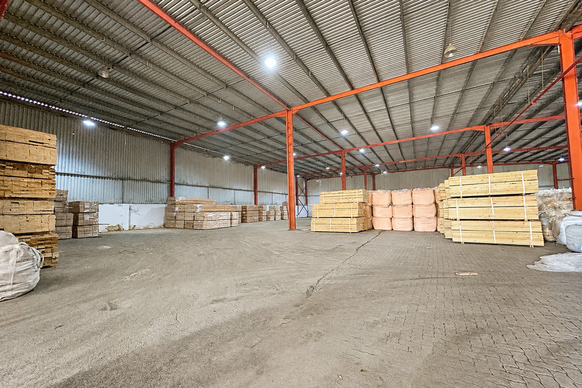 7 618 sqms Warehouse available for Sale - Photo 2